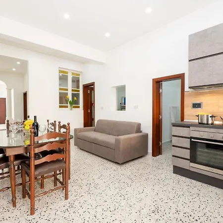 3 Bedroom House Of Character In Case de vacanță Rabat