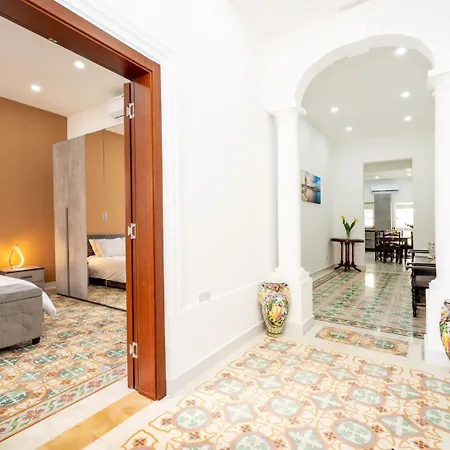 3 Bedroom House Of Character In Case de vacanță Rabat
