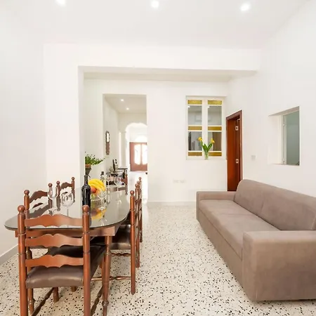3 Bedroom House Of Character In Rabat