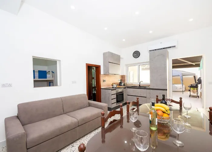 3 Bedroom House Of Character In * Rabat