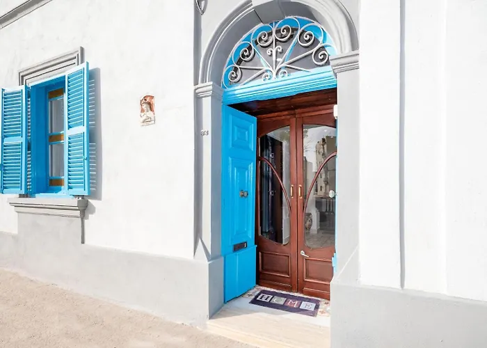 Vakantiehuis 3 Bedroom House Of Character In *