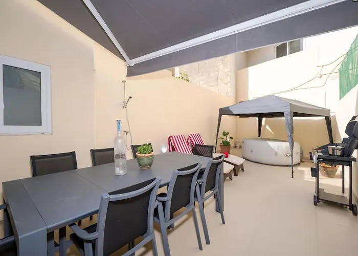 3 Bedroom House Of Character In * Rabat